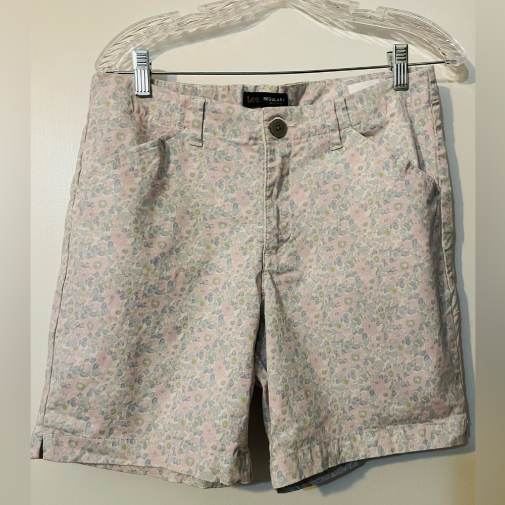 Lee Pastel Floral Mid-Rise Regular Fit Bermuda Shorts Sz 12
